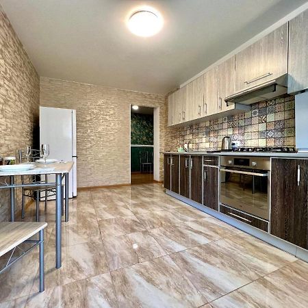 Apartpoltava Простора Однокімнатна Квартира В Новобудові, Корпусний Парк Poltava Exterior foto