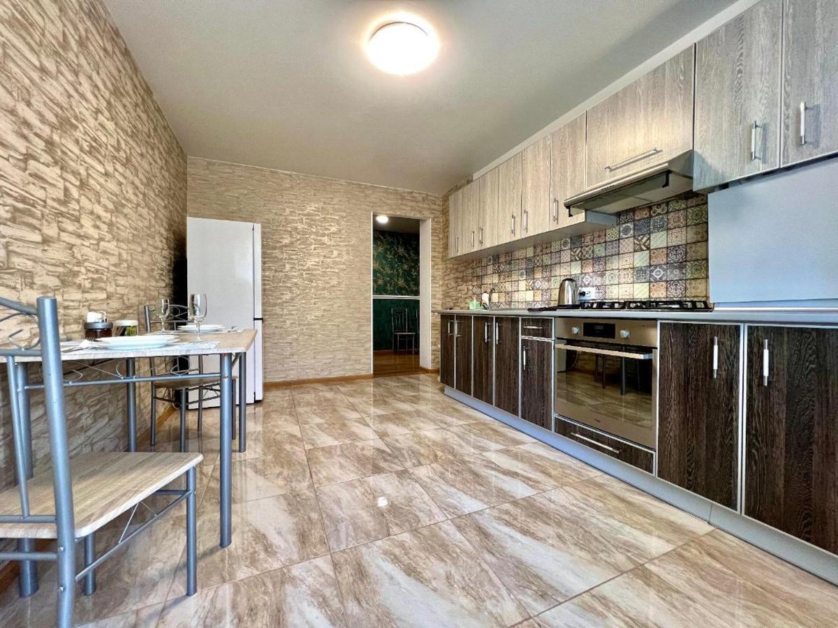 Apartpoltava Простора Однокімнатна Квартира В Новобудові, Корпусний Парк Poltava Exterior foto